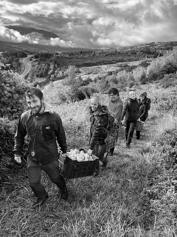 Photo Domaine Les Hauts Lieux - invité de l'Association Beaujol'art - dégustation de vin à bien boire en Beaujolais BBB